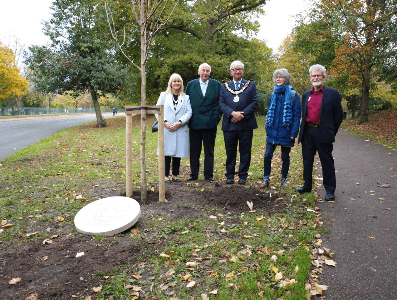 Mayoress of Wirral, the Duke of Devonshire, Mayor of Wirral, and Presidents of Friends of Princes Park and Friends of Birkenhead Park